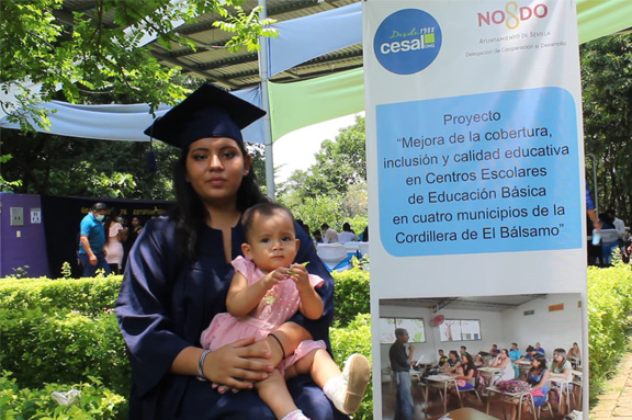 La Educaci�n no tiene edad: 71 j�venes y adultos graduados en educaci�n b�sica