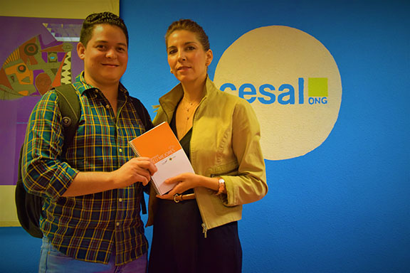 Alumnos de Atenci�n al Cliente en el programa CEU campus mejores