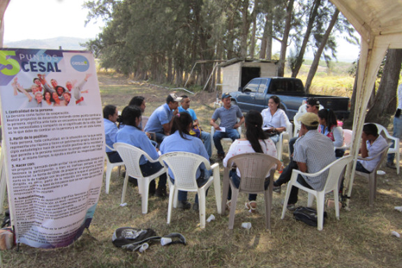 Fotograf�a de la Inauguraci�n  de Escuela de Campo