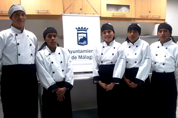 J�venes formaci�n cocina Ecuador