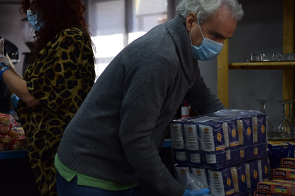 Con las familias m�s vulnerables de Madrid�