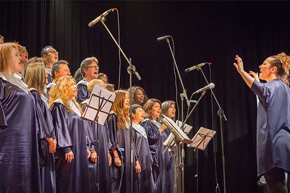 manos a la obra; coronavirus; dona; hazte socio; hazte socia; pobreza; empleo; vulnerabilidad; esperanza