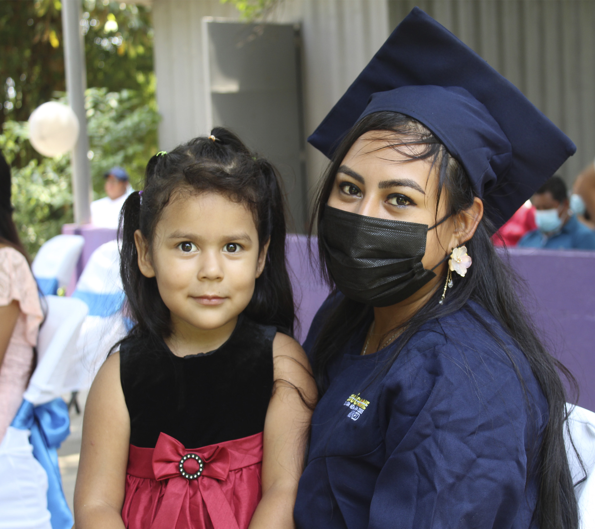 La Educaci�n no tiene edad: 71 j�venes y adultos graduados en educaci�n b�sica