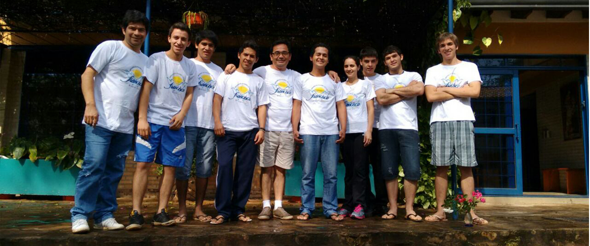 J�venes Casa Virgen Caacup� CESAL Paraguay