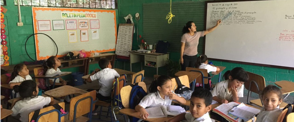 Foto Salon clases CEB