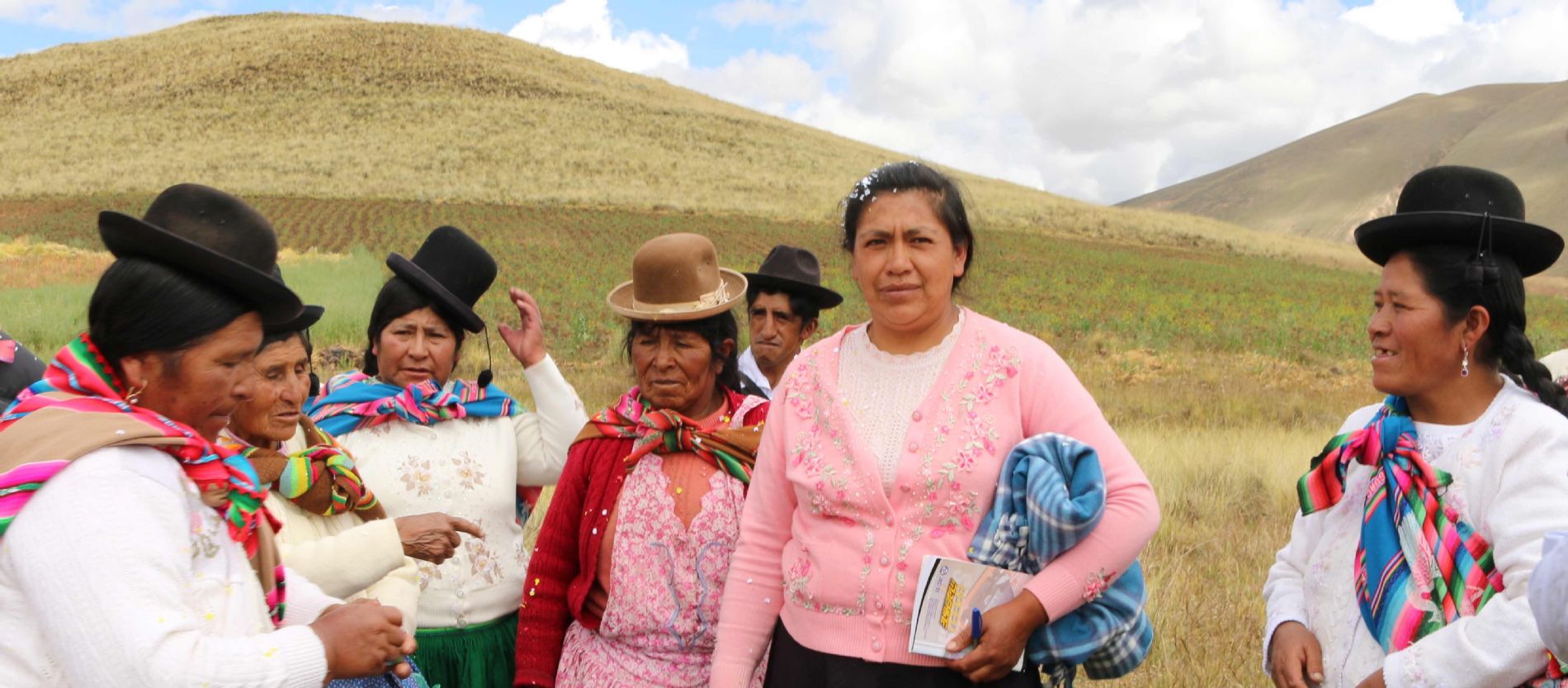 LA MUJER, PROTAGONISTA DEL DESARROLLO