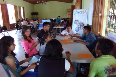 Panor�mica de personas participantes en el foro