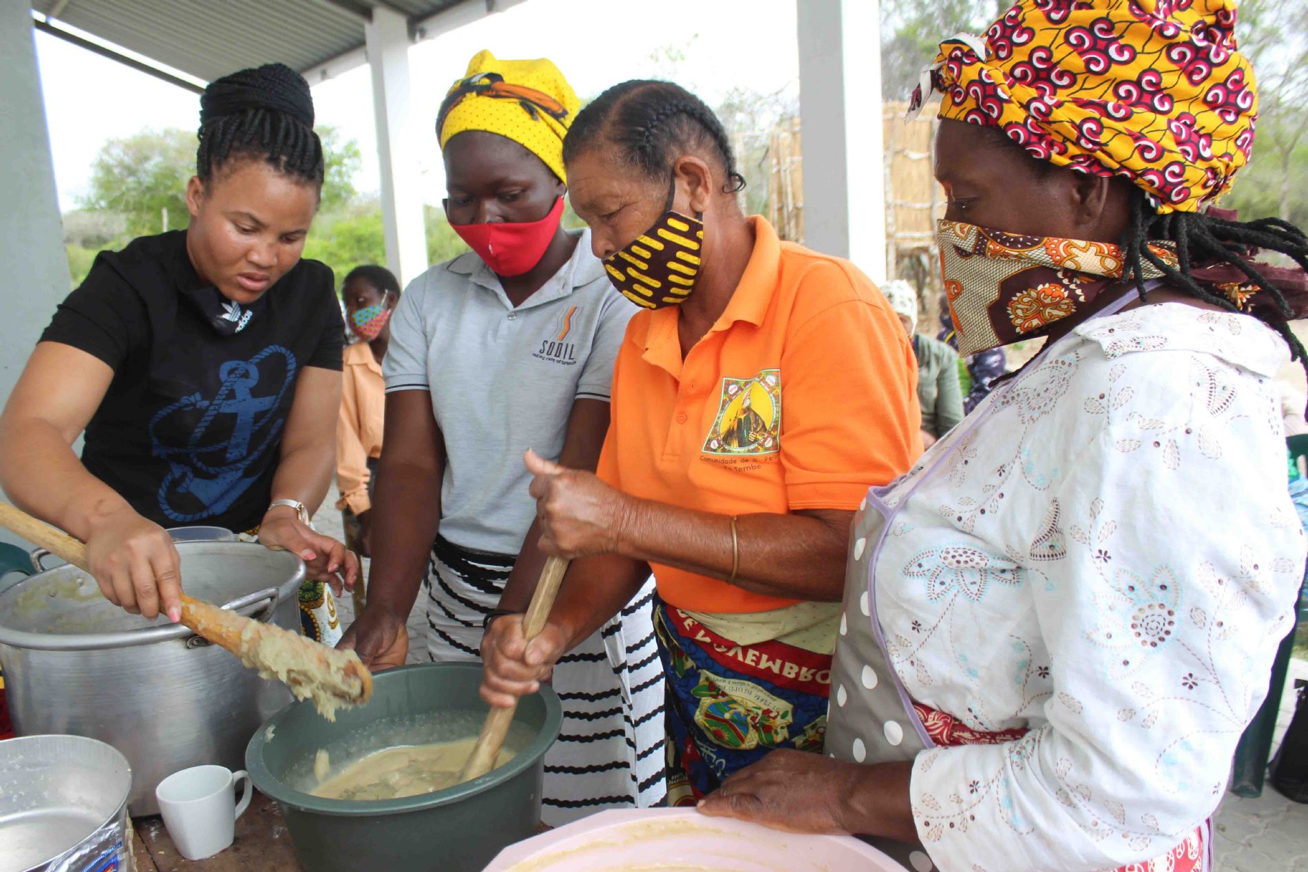 MUJERES EMPRENDEDORAS EN MOZAMBIQUE