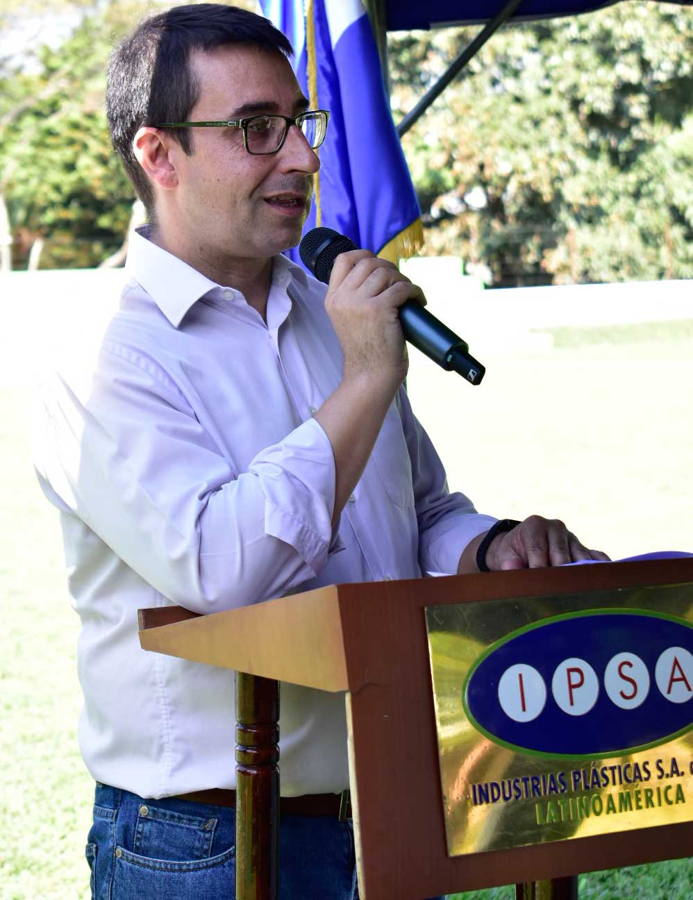 UN NUEVO ESPACIO PARA LA CREACI�N DE VALORES A TRAV�S DEL F�TBOL