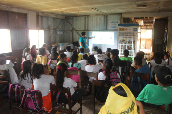 Imagen de nuestro trabajo sobre los ni�os concientizados