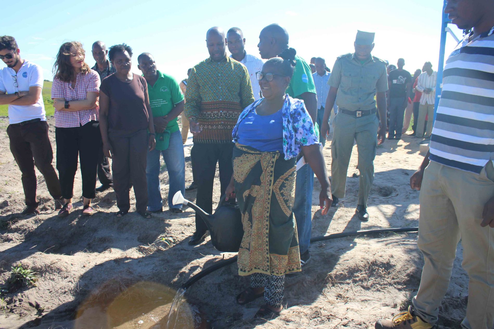 ENTREGA DE SISTEMAS DE RIEGO EN PONTA D`OURO